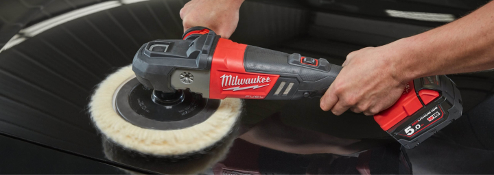 Outillage Milwaukee automobile