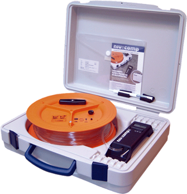 Nivcomp HEDUM455 Niveau numérique du tuyau dans le boîtier